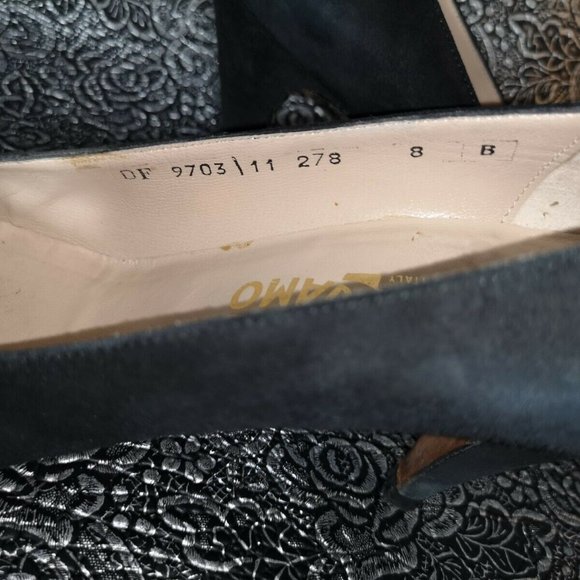 Vintage Salvatore Ferragamo High Heel - Black Suede  Patent Cap Toe Size 8 Italy - Picture 5 of 7